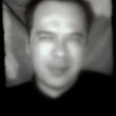 Autoportrait, face, tirage, chambre noire, 2004.